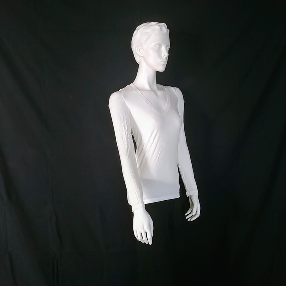 NWOT Monrow Classic Cold Shoulder Long Sleeve Tee - Picture 2 of 7